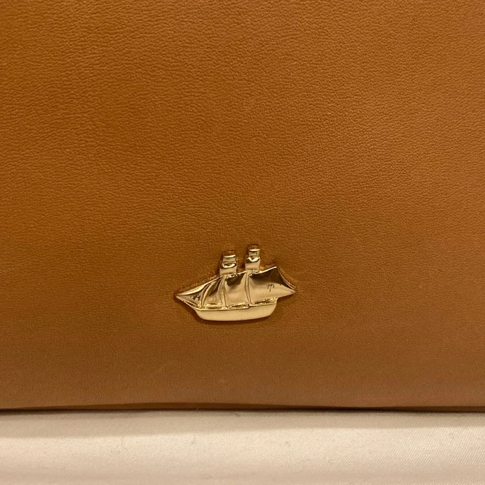 Like New Brahmin Brayden Tote in Charleston Tan (ABBA) - Picture 3 of 15
